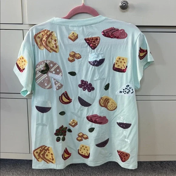 NWOT Queen of Sparkles wine and cheese t shirt XS - Picture 3 of 3